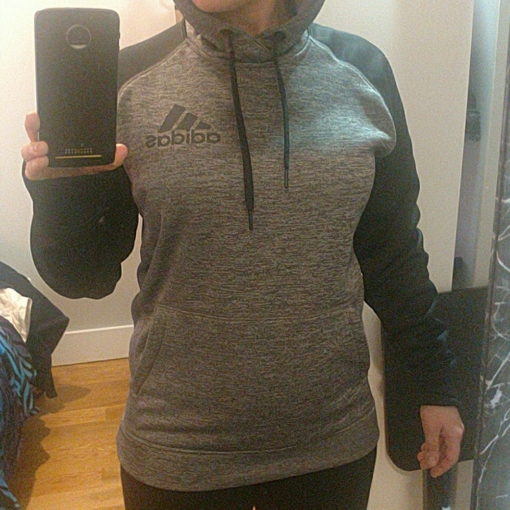 Adias sweatshirt